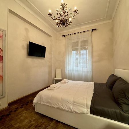 6 Posti Letto Vicino Al Centro Apartman Torino Kültér fotó