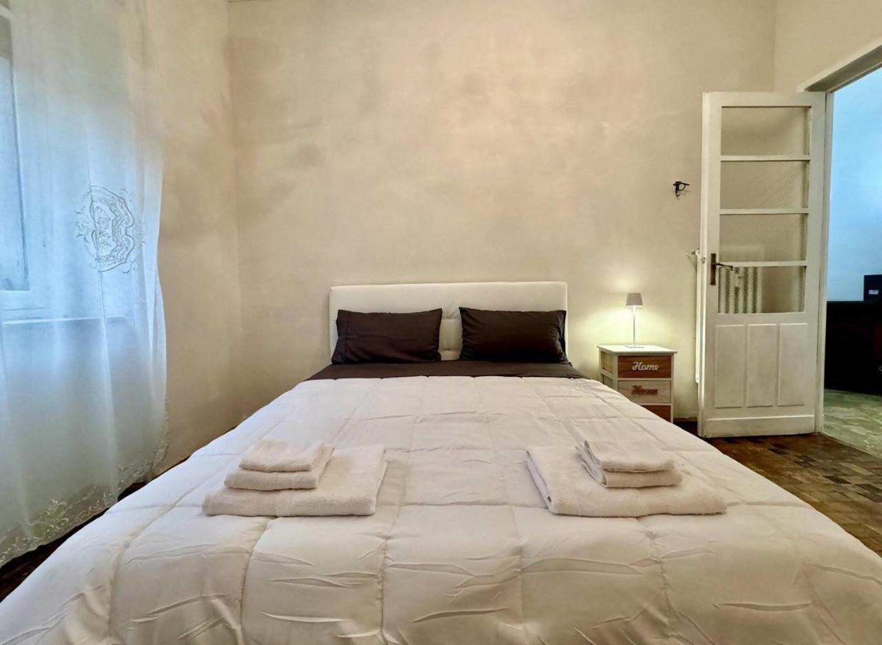 6 Posti Letto Vicino Al Centro Apartman Torino Kültér fotó