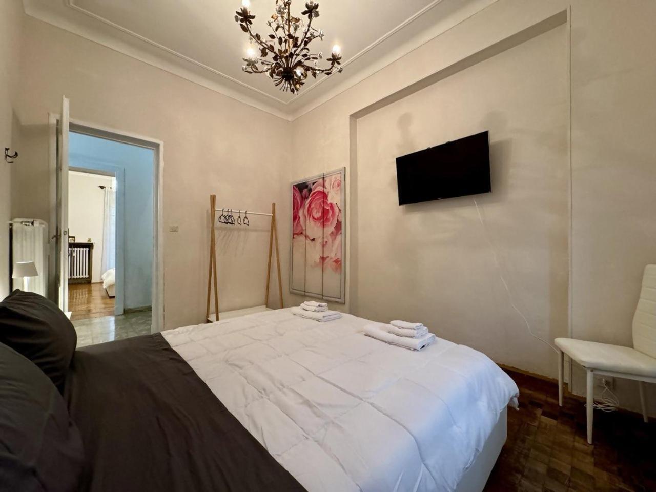 6 Posti Letto Vicino Al Centro Apartman Torino Kültér fotó